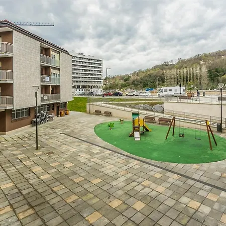 Paseo Antzieta 31. 1e Apartment *