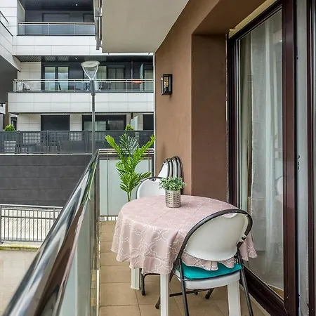 Paseo Antzieta 31. 1e Apartment